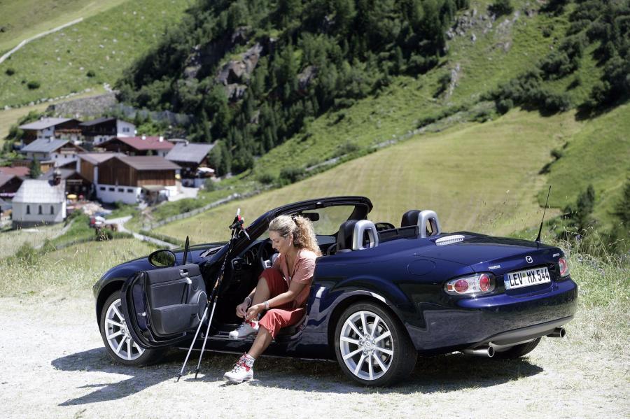 Mazda MX-5 Roadster Coupe 2006 года  (фото 170 из 212)